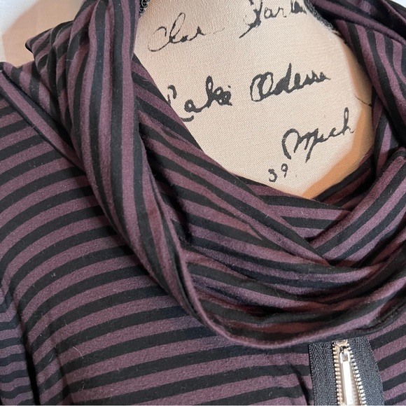 💚Comfy USA top - Picture 3 of 5